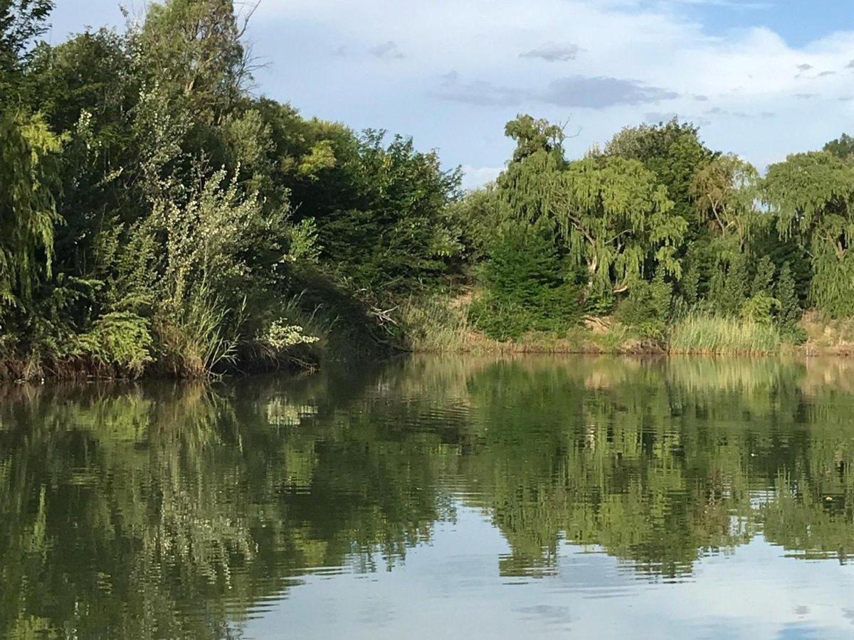 At The River Guest House Kroonstad Esterno foto