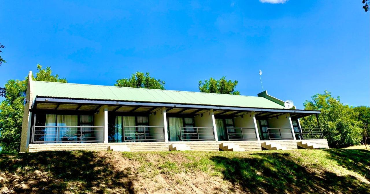 At The River Guest House Kroonstad Esterno foto