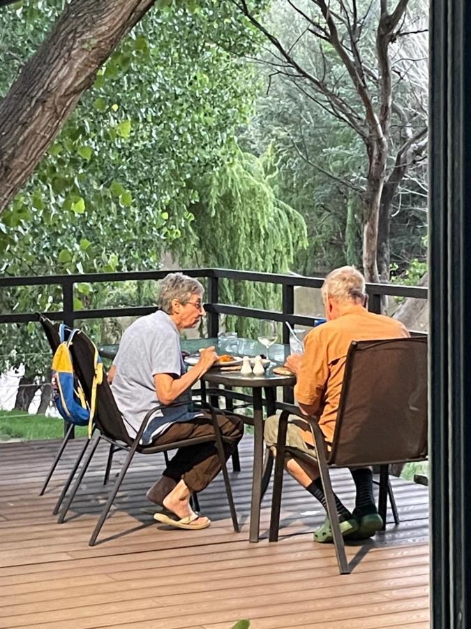 At The River Guest House Kroonstad Esterno foto
