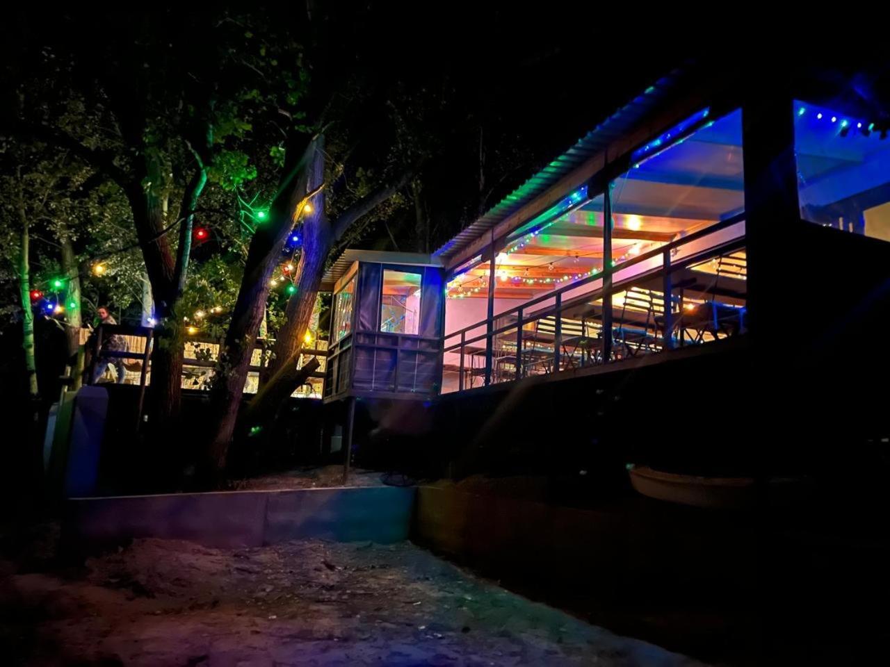 At The River Guest House Kroonstad Esterno foto